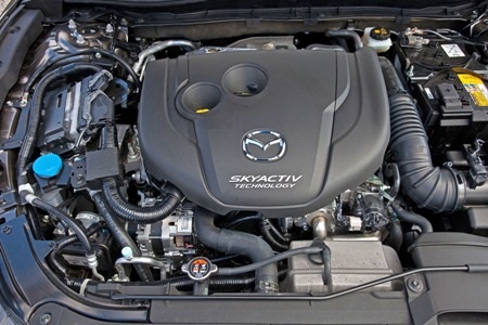Động cơ SkyActiv tiết kiệm nhiên liệu hoàn toàn mới của Mazda